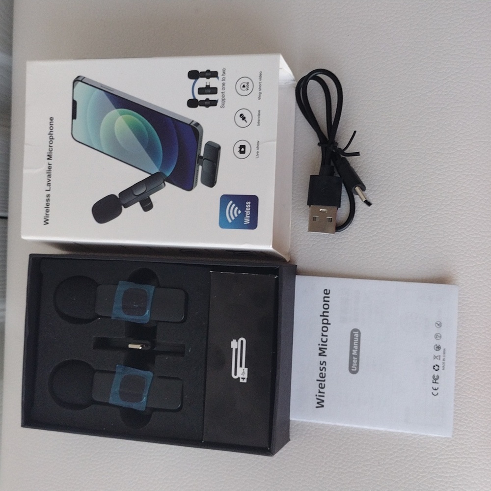 Wireless Microphone - Picture 11 of 11
